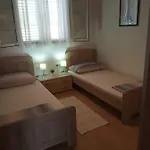 公寓 Mijic 特罗吉尔